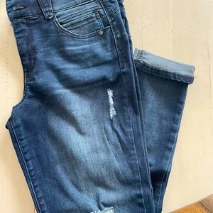 Women’s high rise skinny jeans